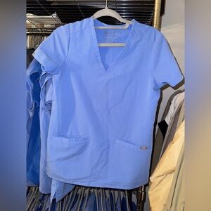 FIGS Casma 3 Pocjet Scrub Top